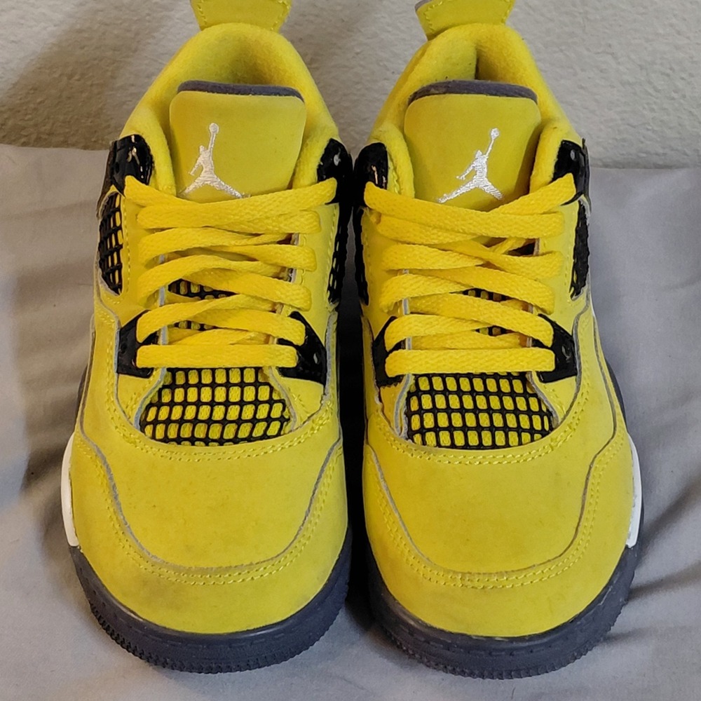 Air Jordan 4 Retro Lightning 2021 PS Kids Size 11C Yellow Sneakers IMMACULATE
